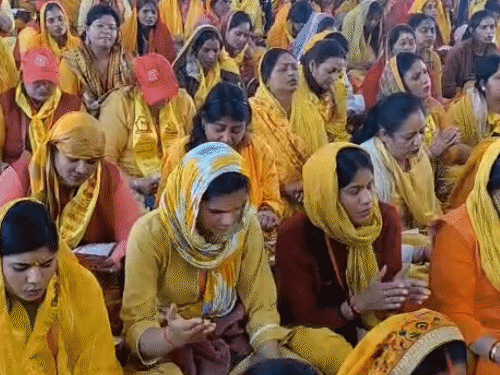 7100 सदस्यों ने 21 बार हनुमान चालीसा का पाठ किया।