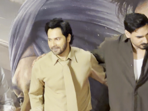 Sunny Deol plays the role of Lieutenant Colonel Fateh Singh Kaler in Border 2.