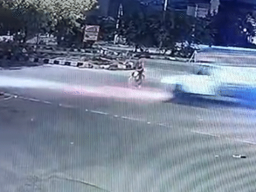 महाराणा प्रतार सर्किल की ओर से तेज स्पीड में आई पिकअप ने साइकिल सवार को कुचल दिया