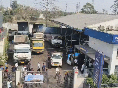 जांजगीर-चांपा जिले के चांपा-बिर्रा रोड स्थित तिरुपति मिनरल्स के कार्यालय में आयकर विभाग (IT) की टीम ने छापा मारा।