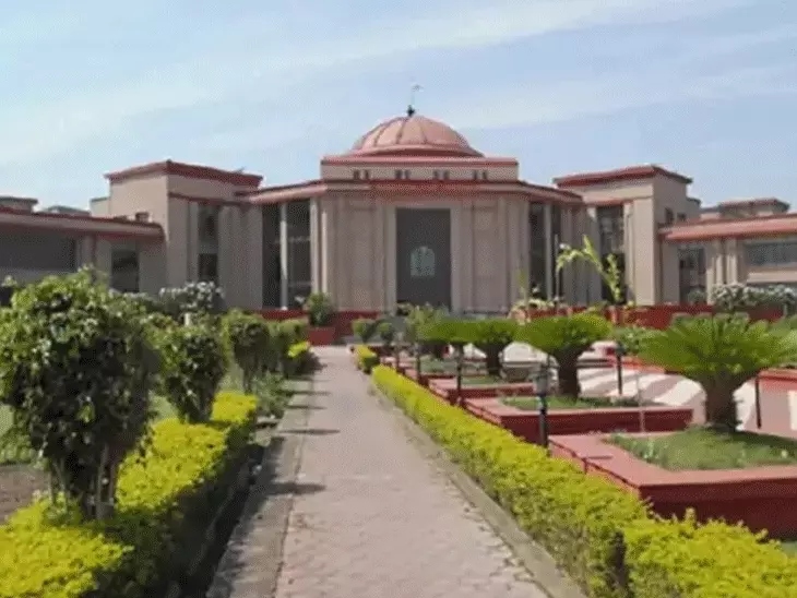 SC Halts High Court Order on Sub-Engineers 4 सब इंजीनियर की भर्ती में अनियमितता को लेकर याचिका पर हाईकोर्ट का महत्वपूर्ण फैसला।