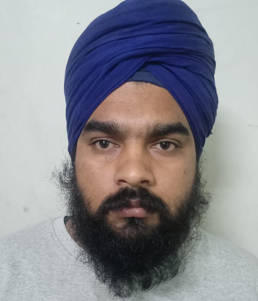 टैक्सी ड्राइवर जसवीर सिंह पुलिस हिरासत में है।