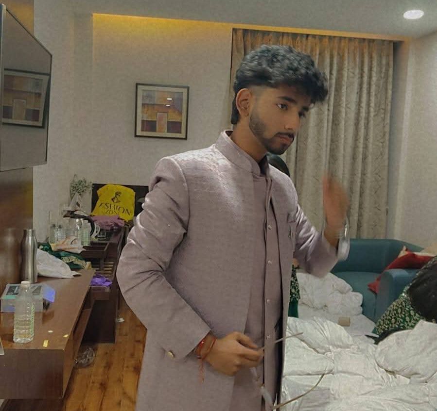 एक्सीडेंट में लक्ष्य की मौत हो गई। - फाइल फोटो