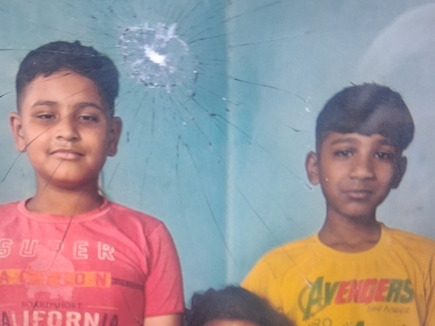 मृतक बच्चों की फोटो।