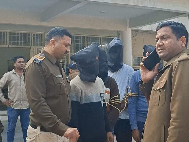पुलिस ने आरोपियों को जेल भेज दिया है।