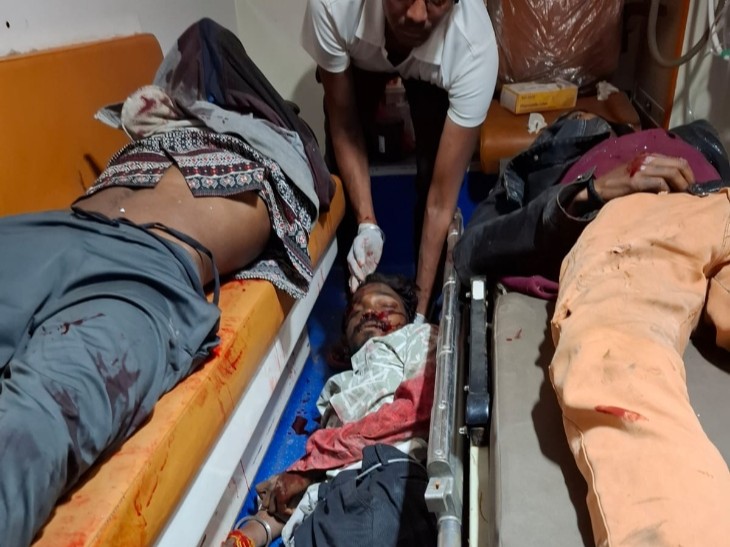 बालोद-दल्लीराजहरा मार्ग पर भीषण सड़क हादसा, तीन युवकों की मौत। - Dainik Bhaskar