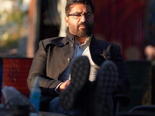 विक्रम हमेशा सोशल पर काफी एक्टिव रहते थे।