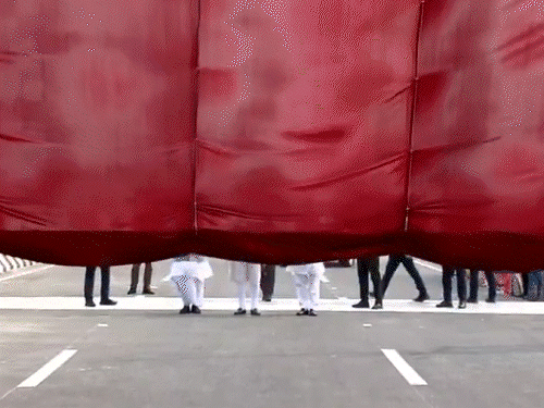 प्रधानमंत्री नरेंद्र मोदी ने शनिवार को ब्रह्मपुत्र नदी पर बने कुमार भास्कर वर्मन सेतु और IIM गुवाहाटी के टेंपरेरी कैंपस का उद्घाटन भी किया। - Dainik Bhaskar