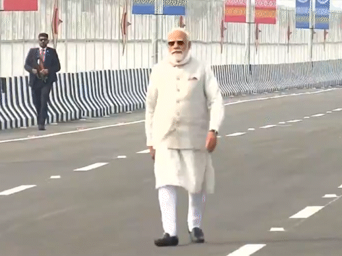 पीएम ने ब्रह्मपुत्र नदी पर बने कुमार भास्कर वर्मन सेतु का उद्घाटन किया।