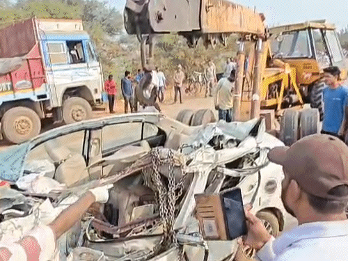 छत्तीसगढ़ में अलग-अलग सड़क हादसों में 7 लोगों की जान चली गई। - Dainik Bhaskar