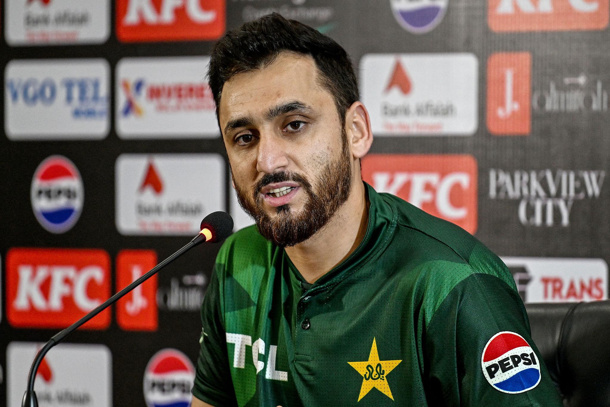 सलमान आली आगा पाकिस्तान टीम के कप्तान हैं।