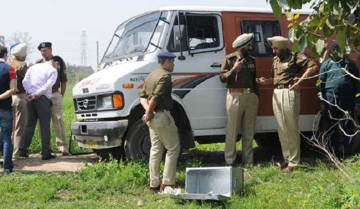 दस सा पहले मोहाली में एक्सिस बैंक की कैश वैन लूट की घटना हुई थी। फाइल फोटो।