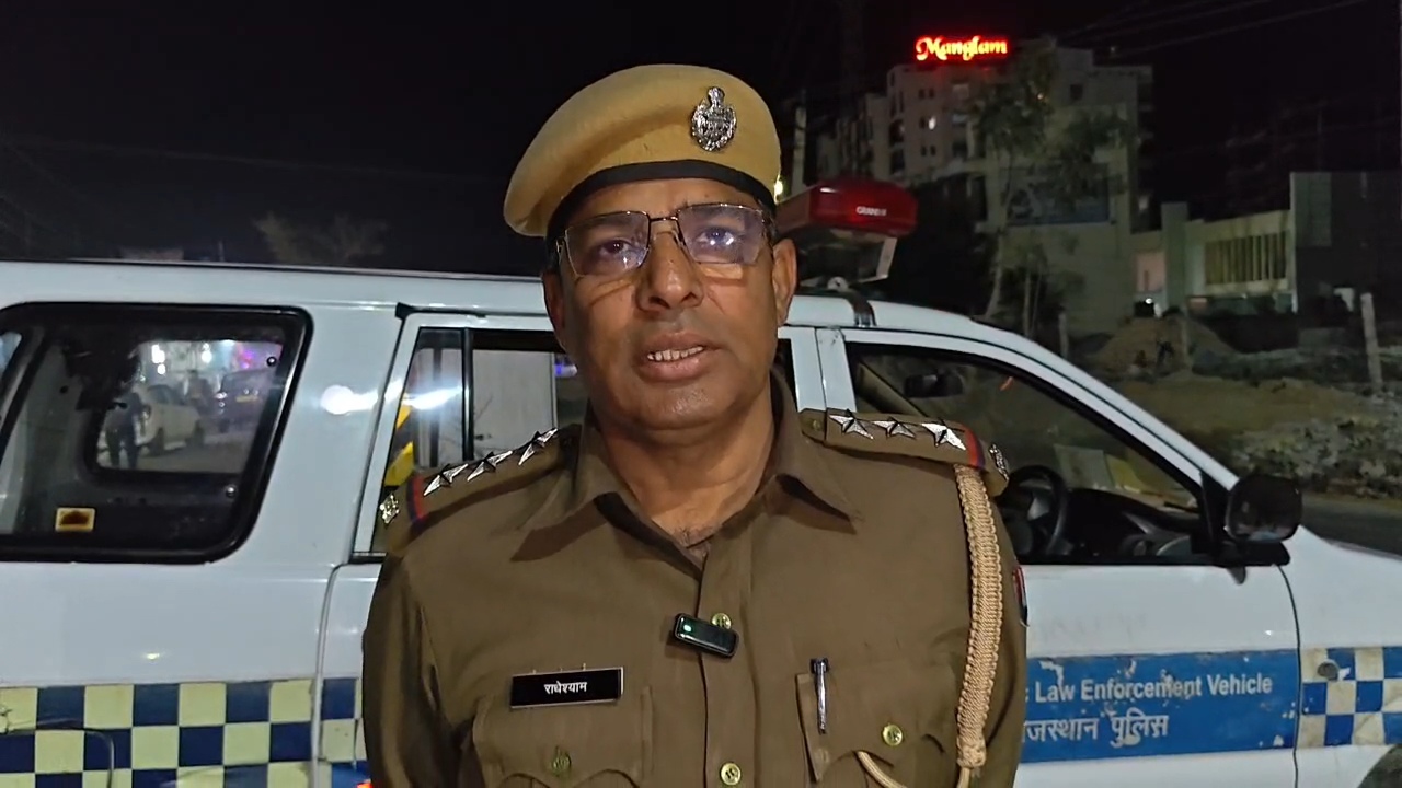 कार्रवाई के दौरान ट्रैफिक इंचार्ज राधेश्याम सांखला भी मौके पर मौजूद रहे।