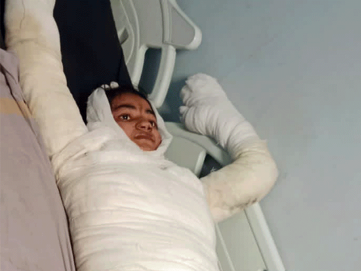 युवती एक सिक्योरिटी एजेंसी में काम करती थी। आरोपी ने दफ्तर के अंदर घुसकर वारदात को अंजाम दिया था।