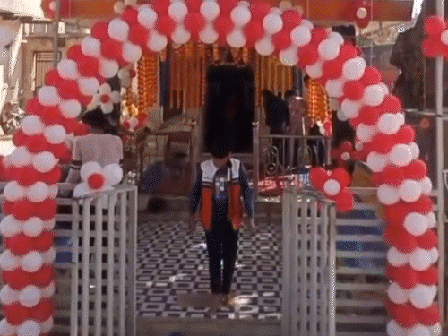 सीकर का धनेश्वर महादेव मंदिर, माथुर कॉलोनी। महाशिवरात्रि पर बड़ी संख्या में भक्त दर्शन को पहुंचे हैं