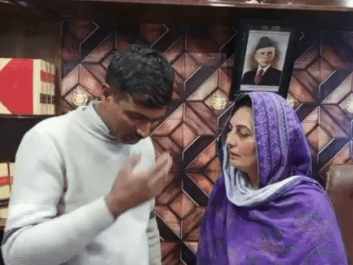 निकाह के दौरान नासिर हुसैन के साथ सरबजीत कौर उर्फ नूर फातिमा। - फाइल फोटो