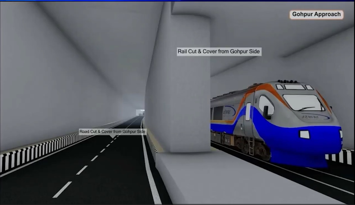 रेलमंत्री अश्विनी वैष्‍णव ने टनल का मॉडल दिखाया।