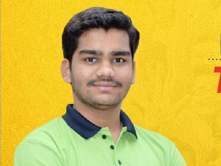 रिद्धेश 55वें इंटरनेशनल फिजिक्स ओलम्पियाड 2025 के गोल्ड मेडलिस्ट रहे हैं।