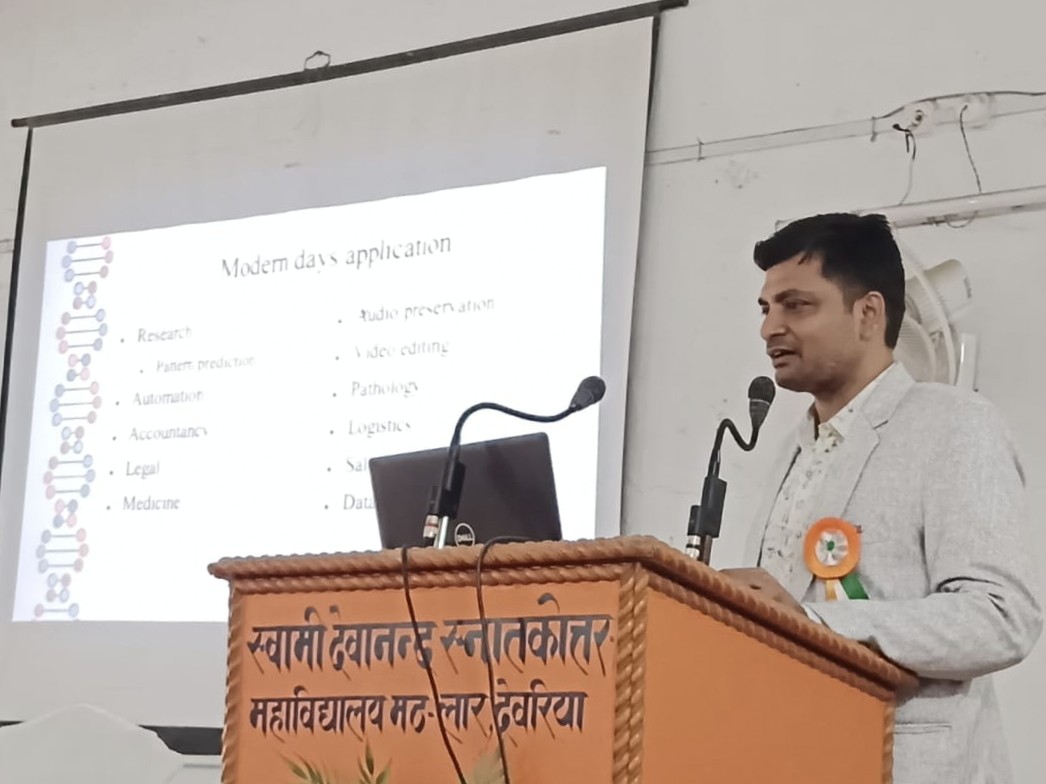 Devariya Rajkumar Dr. Vinay Barnwal Delivers AI Lecture at Devariya NSS Camp