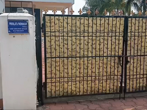 ACB-EOW ने पटवारी से RI बने अधिकारियों के ठिकानों पर छापेमारी की थी।