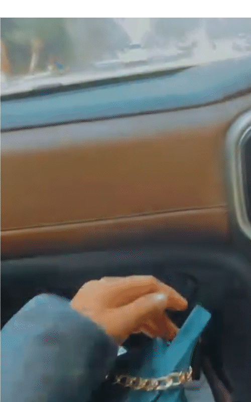 एक्सीडेंट से पहले नाबालिग ड्राइवर की बहन गाड़ी के अंदर रील बना रही थी।