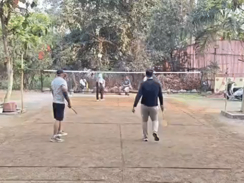 Raipur Businessman Dies Playing Badminton | Heart Attack Attack