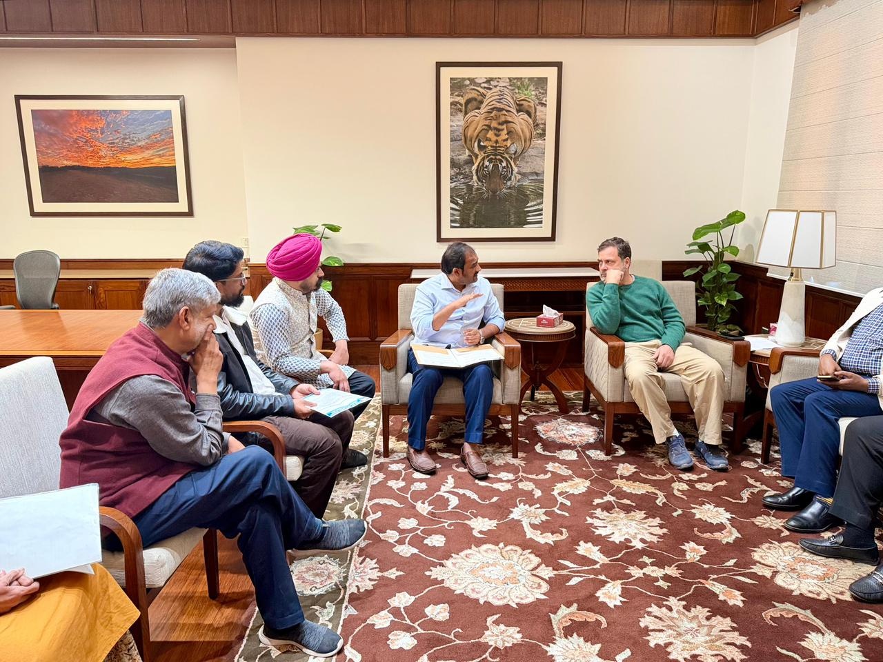 राहुल गांधी ने गिग वर्कर्स की समस्याओं के बारे में जाना।