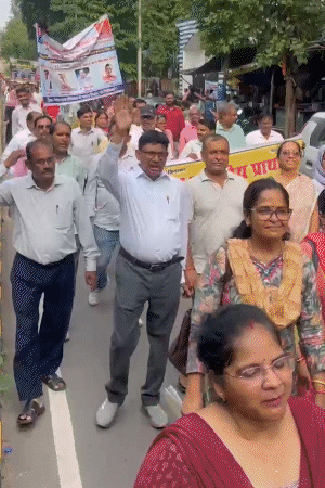 यह तस्वीर सिंतबर 2025 की है, जब यूपी में टेट अनिवार्यता के खिलाफ शिक्षकों ने प्रदर्शन किया था।