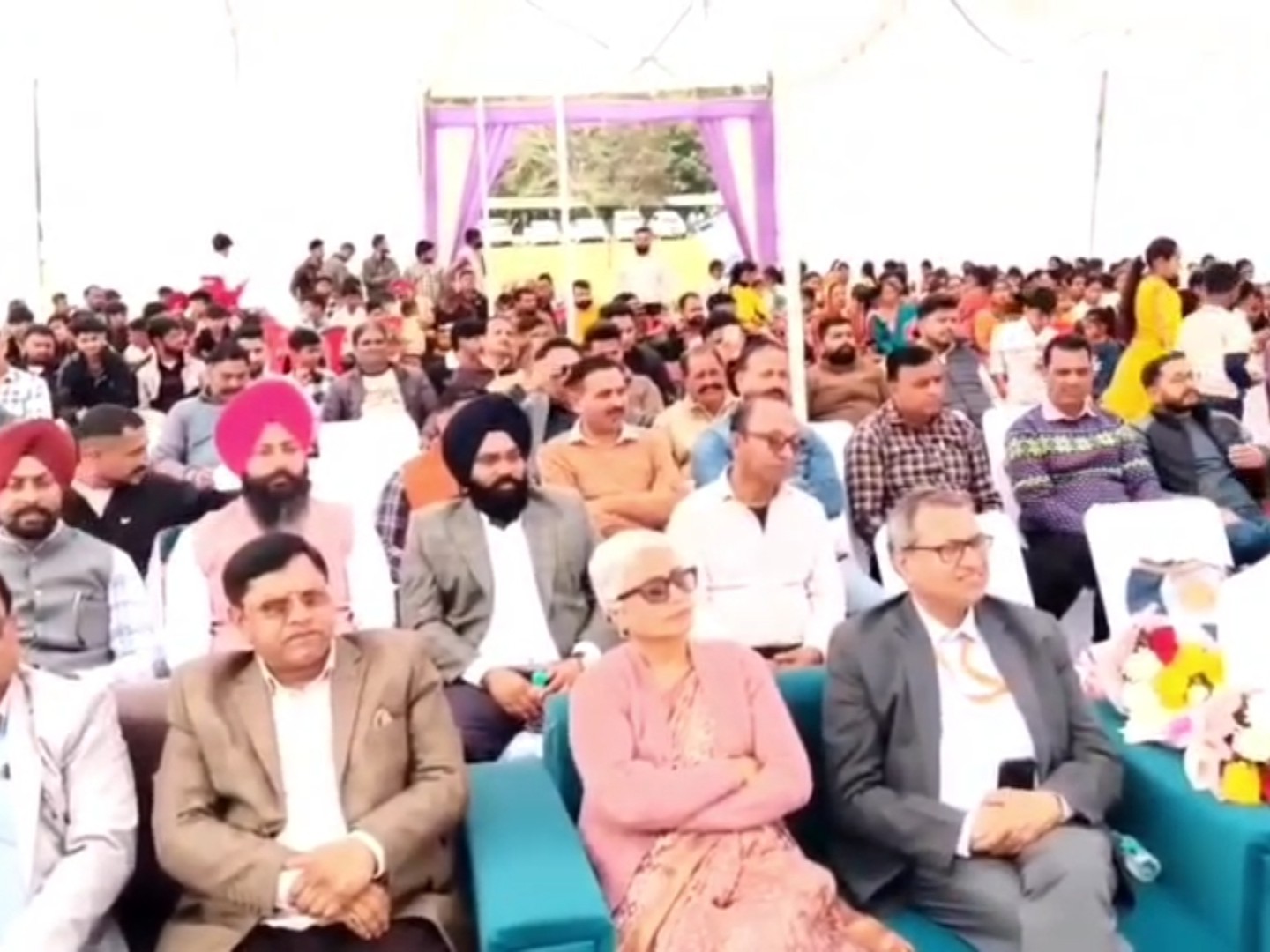 पठानकोट में NDRF का आपदा जागरूकता कार्यक्रम:  बच्चों और स्थानीय लोगों बाढ़ से बचाव की दी जानकारी, पिछली बाढ़ में 8 हजार लोगों बचाया – Pathankot News