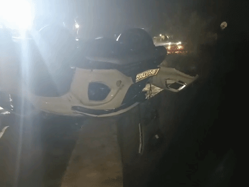 कार 20 फीट गहरी नहर में गिरी थी। पानी में समाने के बाद कार नजर नहीं आ रही थी।