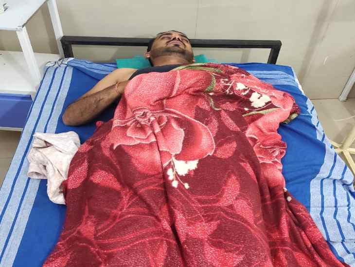 आंदोलन के दौरान अब तक 200 से अधिक युवाओं की तबीयत बिगड़ चुकी है।