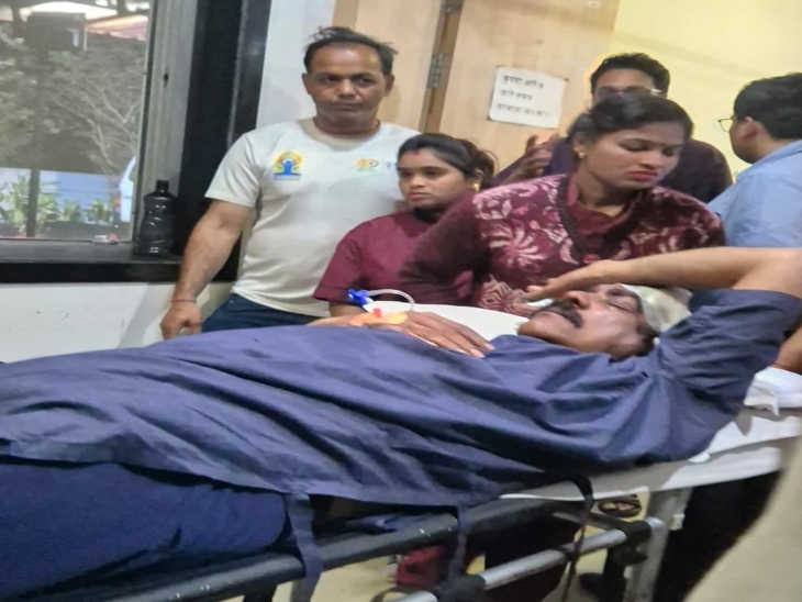 घायल कारोबारी संतोष तिवारी को घटना के बाद हॉस्पिटल में भर्ती कराया गया।