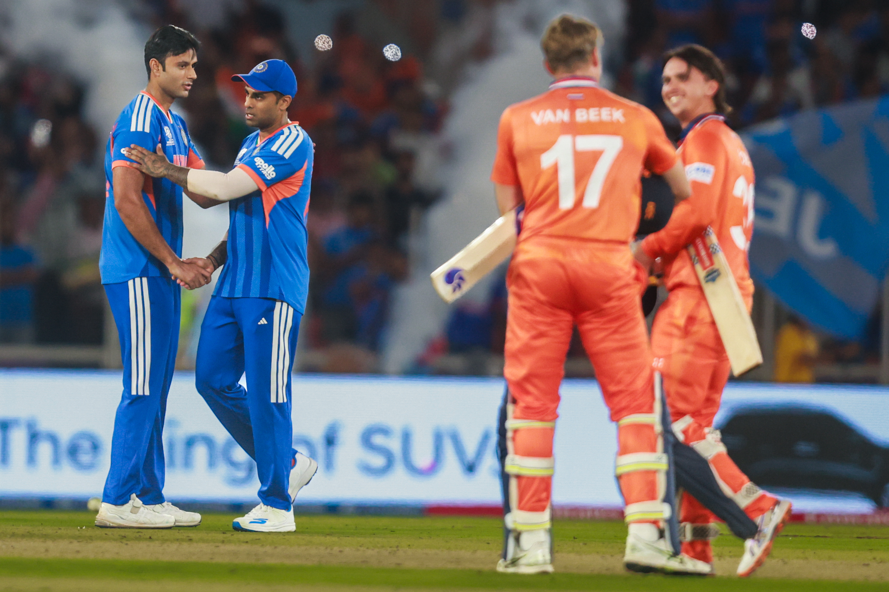 नीदरलैंड के खिलाफ भारत ने 7 गेंदबाज आजमाए।