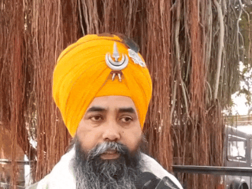 निहंग हरजीत सिंह रसूलपुर भी लॉरेंस की तारीफ कर चुके। - फाइल फोटो