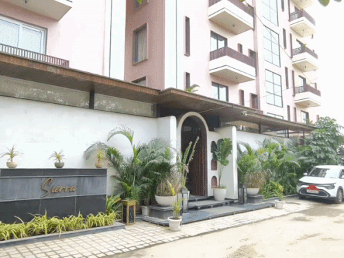 उदयपुर के सिएरा होटल में इनकम टैक्स विभाग की कार्रवाई चल रही है।