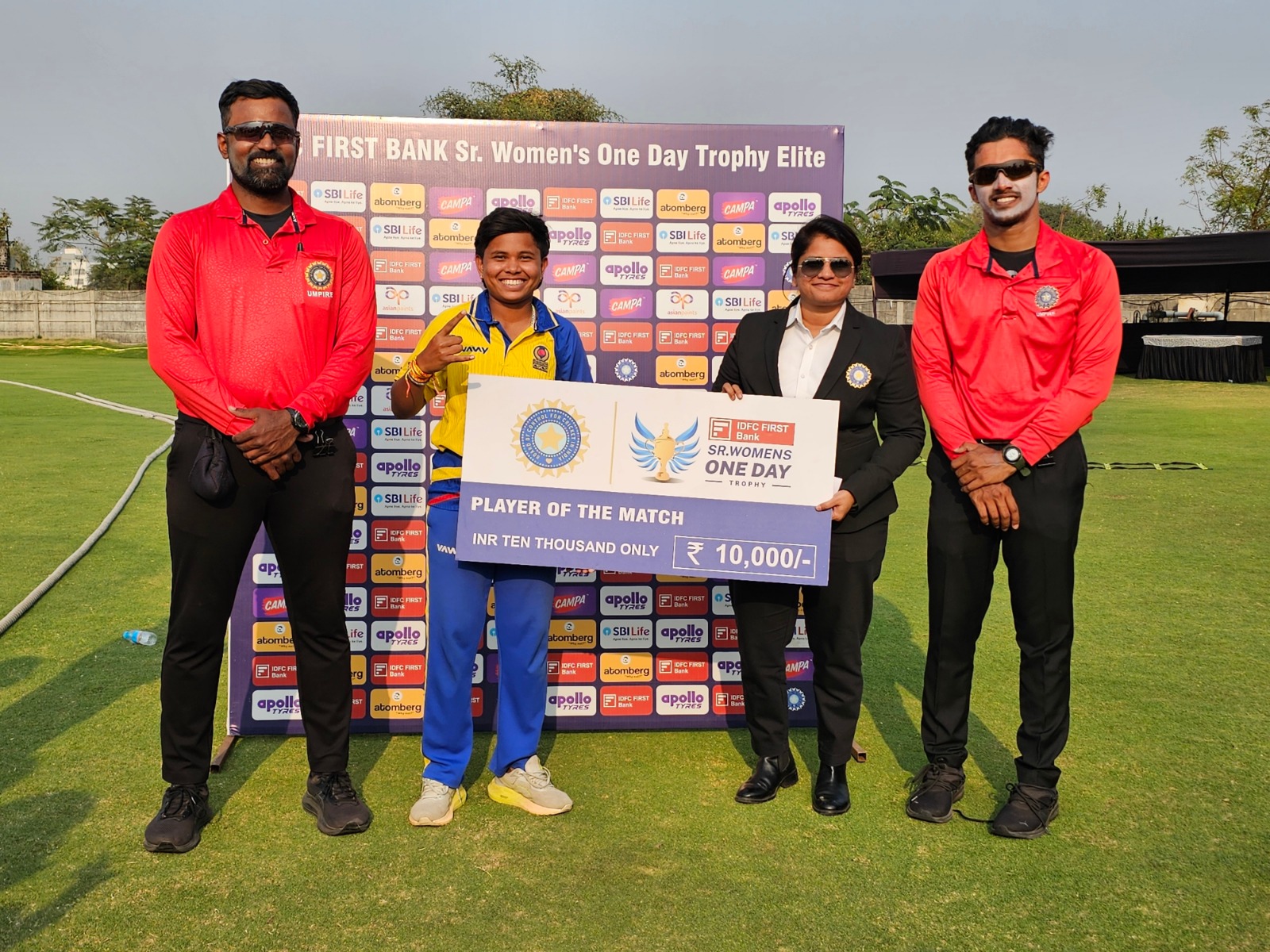 महक नरवसे बनी प्लेयर ऑफ द मैच।