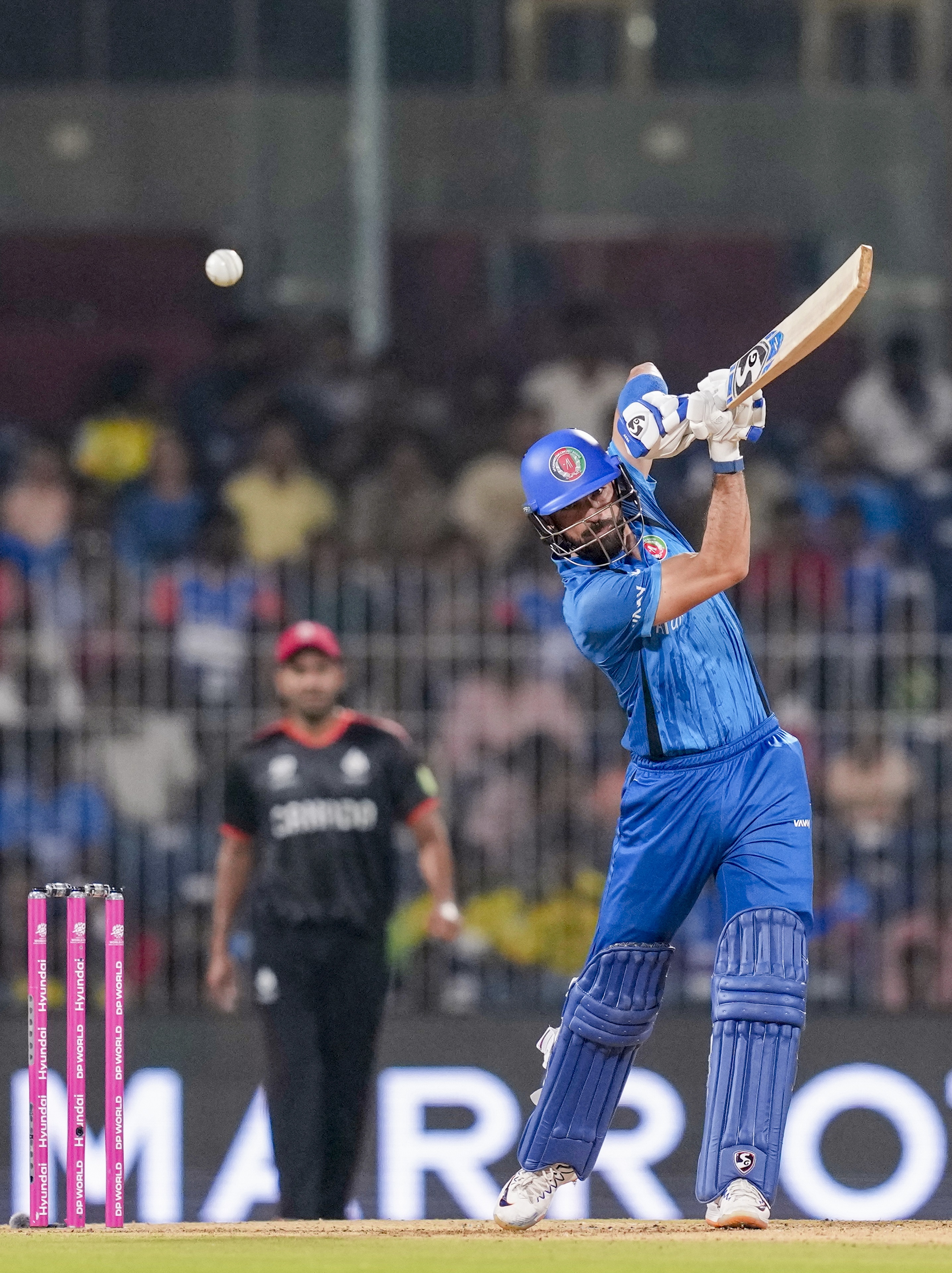 जादरान 33 बॉल पर अर्धशतक लगाया।