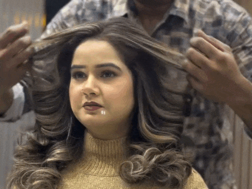 गुरुग्राम से सटे महिपालपुर से दिल्ली पुलिस की स्पेशल सेल ने बॉबी कबूतर की गर्ल फ्रेंड नेहा उर्फ मैडम जहर को भी अरेस्ट किया है। - Dainik Bhaskar