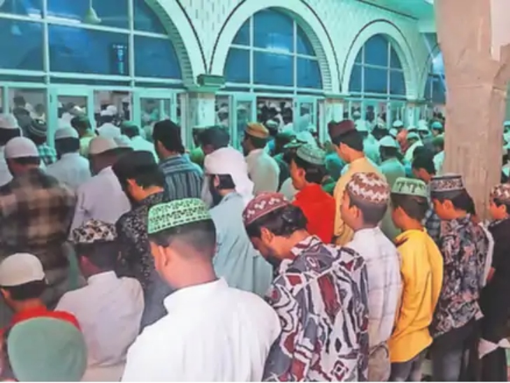 तेलंगाना सरकार ने रमजान के दौरान मुस्लिम कर्मचारियों को ऑफिस से 4 बजे घर जाने की छूट दी।