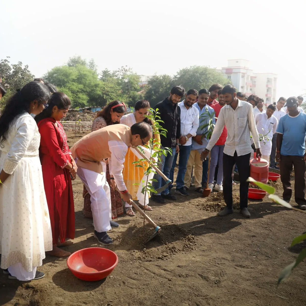 पिछले पांच पूर्वी सागरों में युवराज सिंह ने लगभग 6 हजार से अधिक उपाय किये थे।