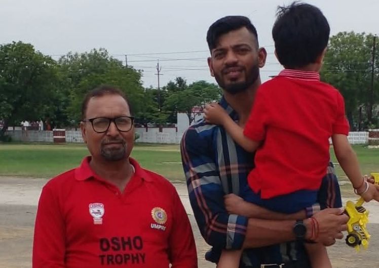 आईपीएल प्लेयर अंकित राजपूत के साथ मानिक गुप्ता।