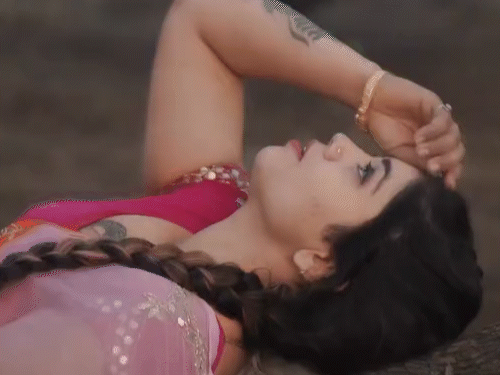 सीमा ठाकुर करीब पांच साल पहले सिंगर मीता बरोदा के संपर्क में आई थी।