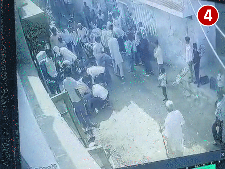 करंट के कारण हुए हादसे के बाद इलाके में दहशत फैल गई। स्थानीय लोगों की मदद से सभी को हॉस्पिटल ले जाया गया।