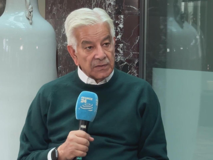 ख्वाजा आसिफ म्यूनिख सिक्योरिटी काउंसिल में हिस्सा लेने के लिए जर्मनी गए थे। इस दौरान उन्होंने फ्रांस 24 को इंटरव्यू दिया।