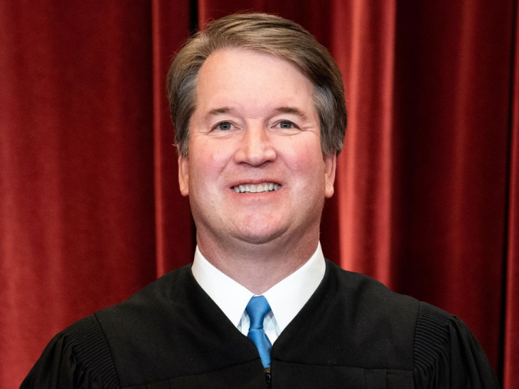 जस्टिस ब्रेट कैवनॉ को राष्ट्रपति डोनाल्ड ट्रम्प ने अपने पहले कार्यकाल में 6 अक्टूबर 2018 को सुप्रीम कोर्ट में नियुक्त किया था।