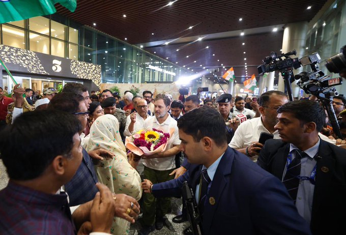 राहुल गांधी लखनऊ से सुल्तानपुर रवाना, अमित शाह मानहानि केस में आज पेशी