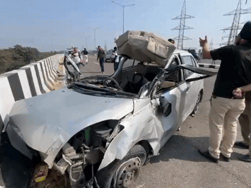 हादसे के बाद कार की हालत