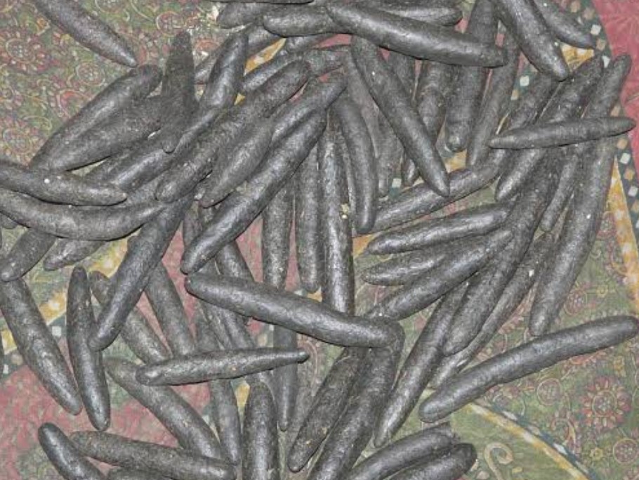 बरामद चरस की फोटो।