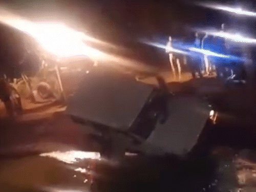 नहर में डूबी हुई बोलेरो को भी क्रेन की सहायता से बाहर निकाल लिया गया।