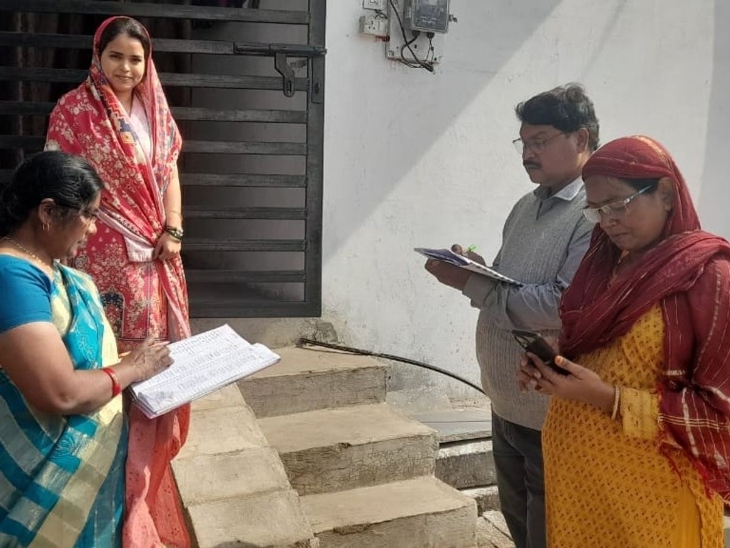 छत्तीसगढ़ में विशेष गहन पुनरीक्षण (SIR) अभियान पूरा हो गया है। इस काम के लिए 27 हजार से ज्यादा BLO की ड्यूटी लगी थी।